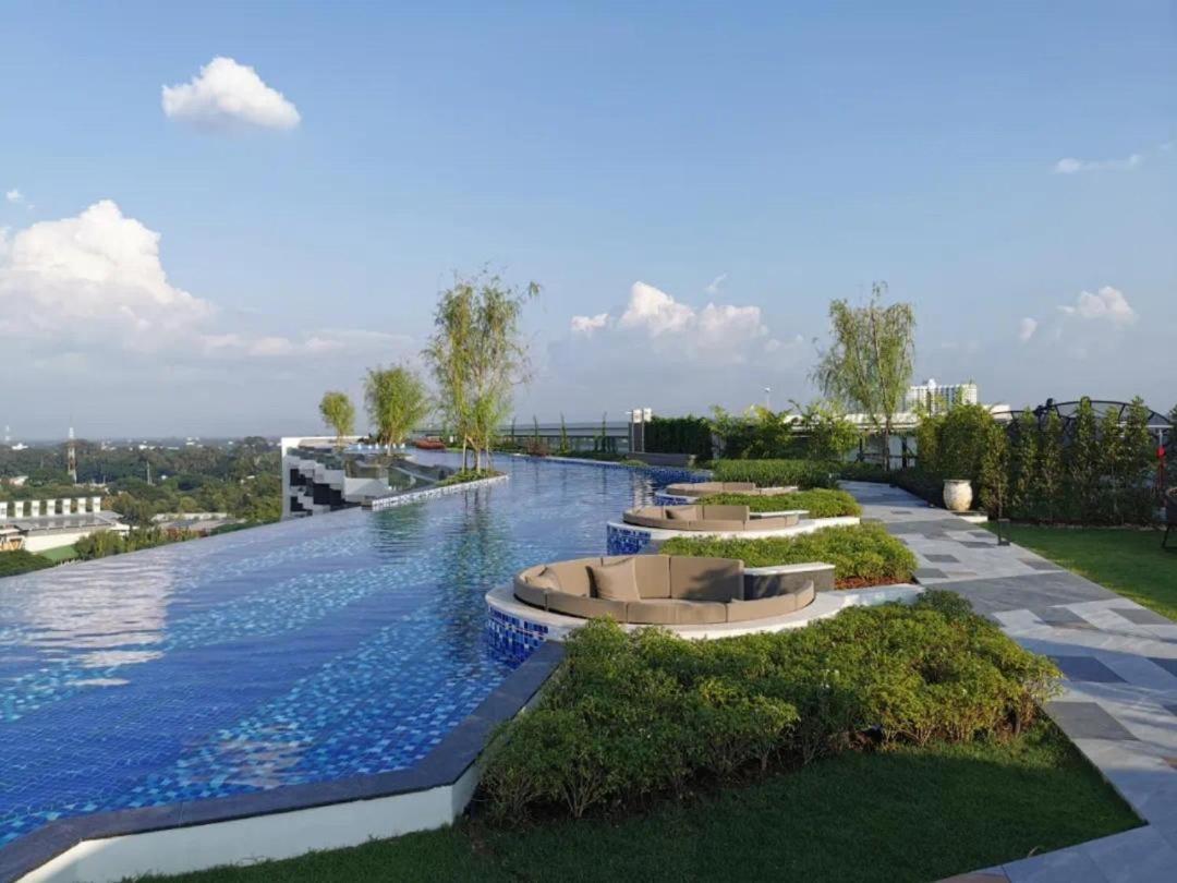 Apartment The Astra Sky River *
